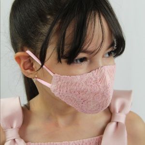Blush lace cover mask